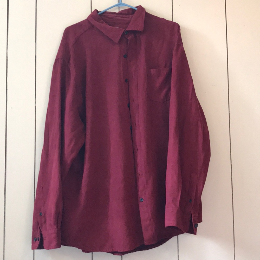 2XL Men’s velvet dress shirt.